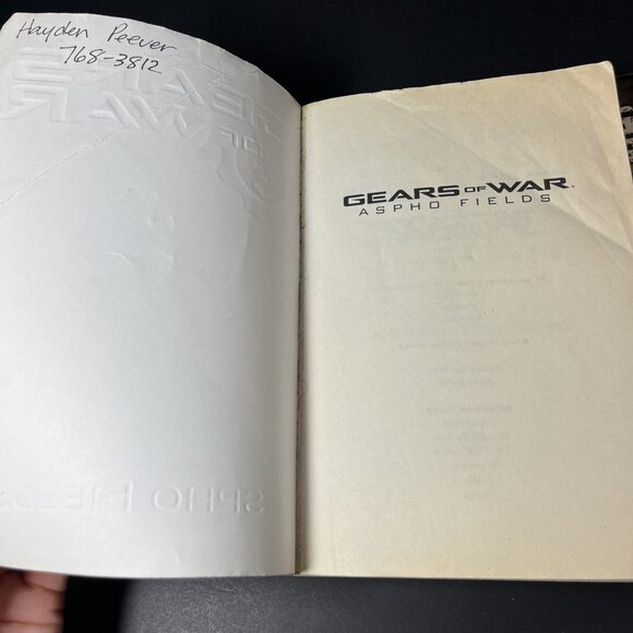 Lot Of 2 Gears Of War Aspho Fields / Jacinto’s Remnant By Karen Traviss SC US - Picture 7 of 16